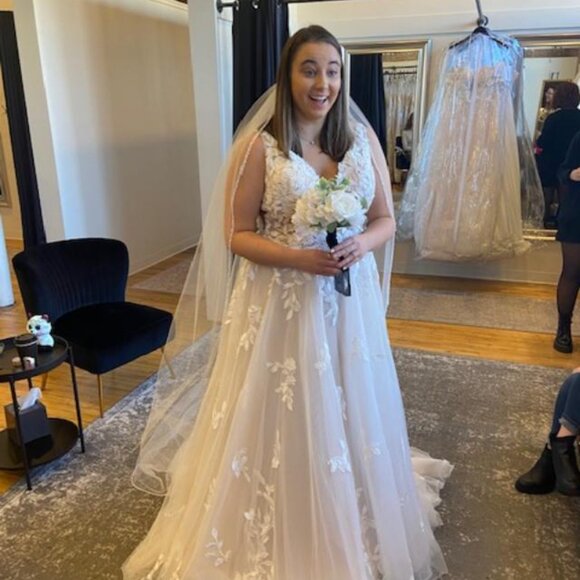 Essense Of Australia Dresses & Skirts - Wedding Dress Essense of Australia Size 18  Ivory lace with moscato underlay